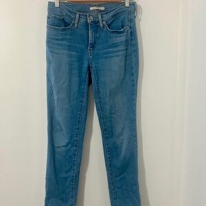 Levi’s 312 Shaping Slim Jeans Size 27